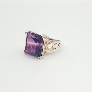 Elegant Purple Gemstone Silver Statement Cocktail Ring  - Size 7.5 - 8